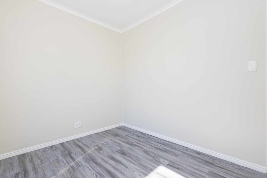 To Let 3 Bedroom Property for Rent in Morgenster Heights Western Cape